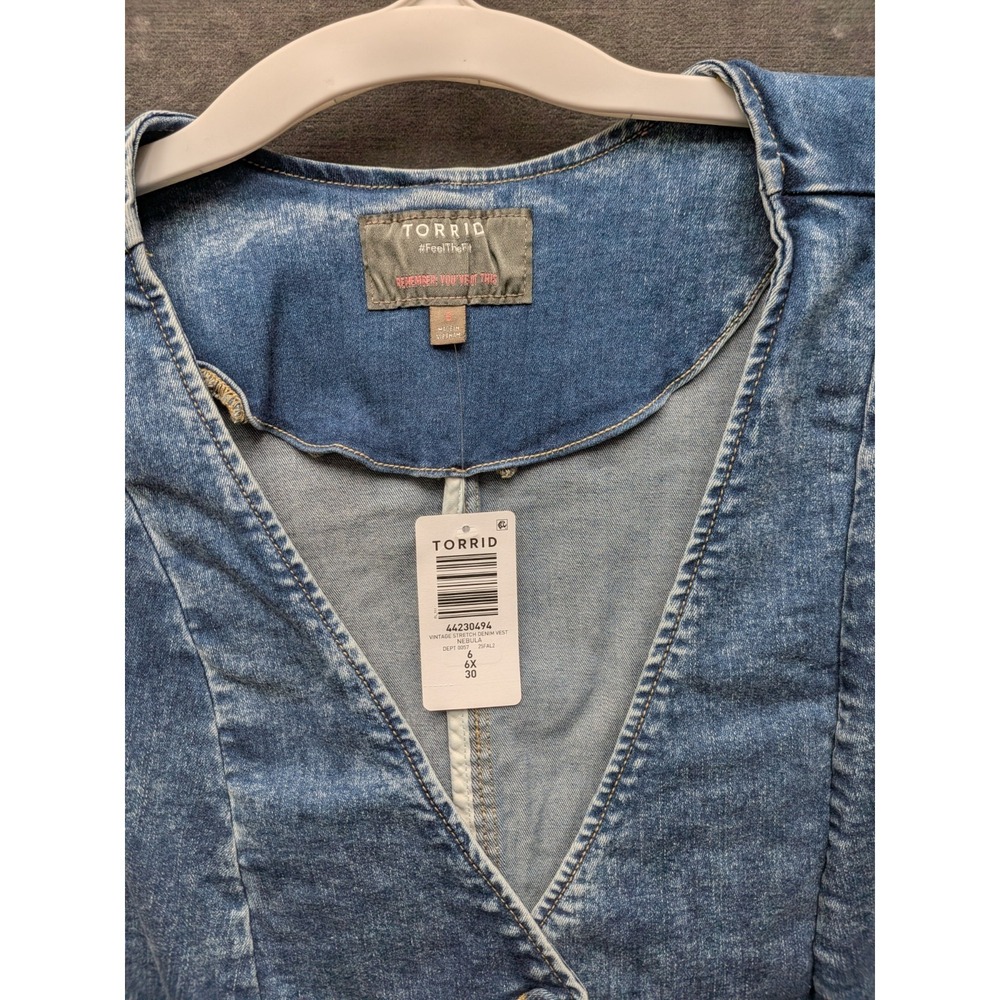 Torrid Blue Vintage Stretch Denim Vest Nebula Plus Size Festival Vest Size 6X - Picture 2 of 7